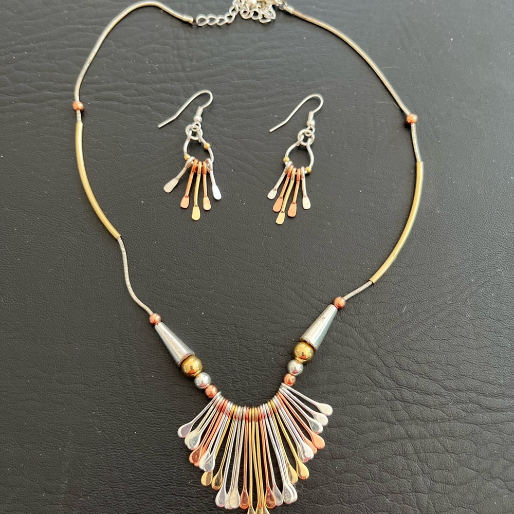 Tri-color necklace and earrings